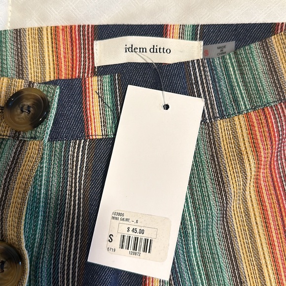 NWT Multicolor Crop top and skirt set. - Picture 5 of 5